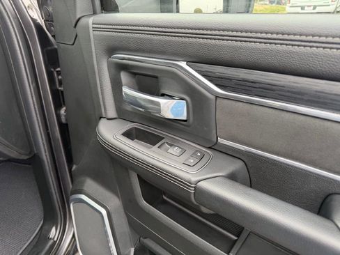 Used 2024 RAM 2500 Laramie w/ Night Edition image 30
