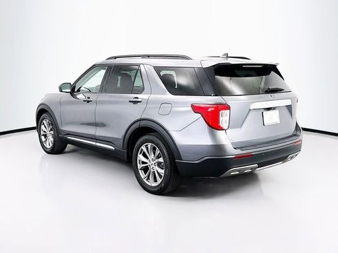 Used 2022 Ford Explorer XLT w/ Equipment Group 202A image 7