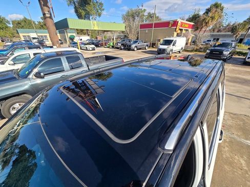 Used 2024 Jeep Grand Wagoneer L Series III AWD/4WD image 59
