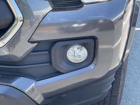 Used 2021 Toyota Tacoma SR5 RWD image 10