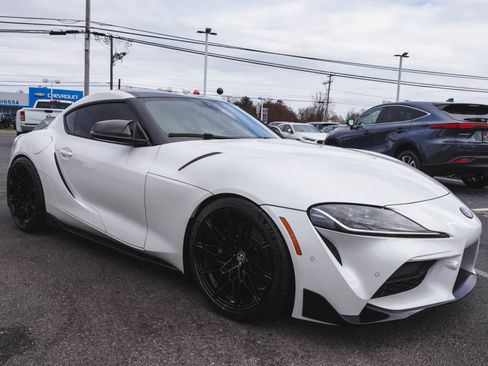 Used 2023 Toyota Supra Premium image 3