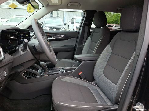 Used 2024 Chevrolet TrailBlazer LT FWD image 13