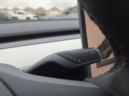 Used 2021 Tesla Model 3 Performance image 28