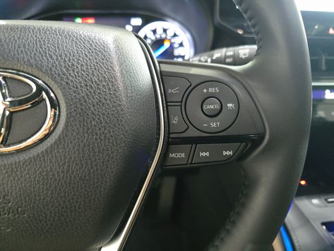 Used 2023 Toyota Venza Nightshade AWD/4WD image 15