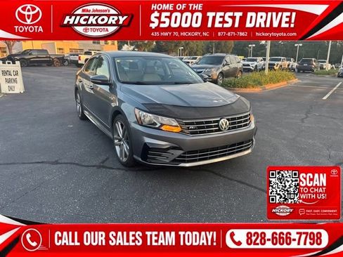 Used 2017 Volkswagen Passat 1.8T R-Line FWD image 1