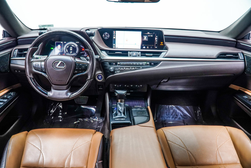 Used 2020 Lexus ES 300h Ultra Luxury FWD image 5