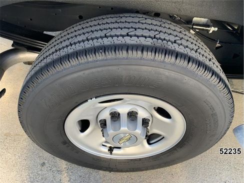 Used 2023 Chevrolet Express 2500 w/ Driver Convenience Package image 23