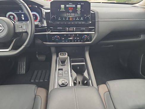 Certified 2025 Nissan Pathfinder Platinum w/ Cargo Package AWD/4WD image 15