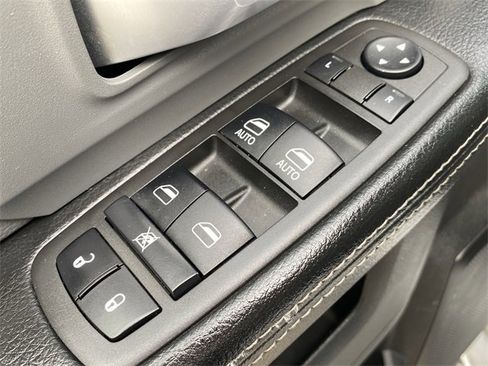 Used 2022 RAM 2500 Big Horn w/ Cold Weather Group image 23