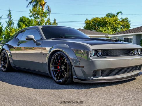 Used 2018 Dodge Challenger SRT Hellcat image 12