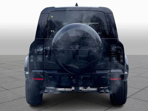 New 2026 Land Rover Defender 110 V8 AWD/4WD image 4