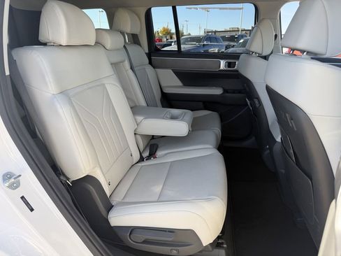 Used 2025 Hyundai Santa Fe SEL image 28