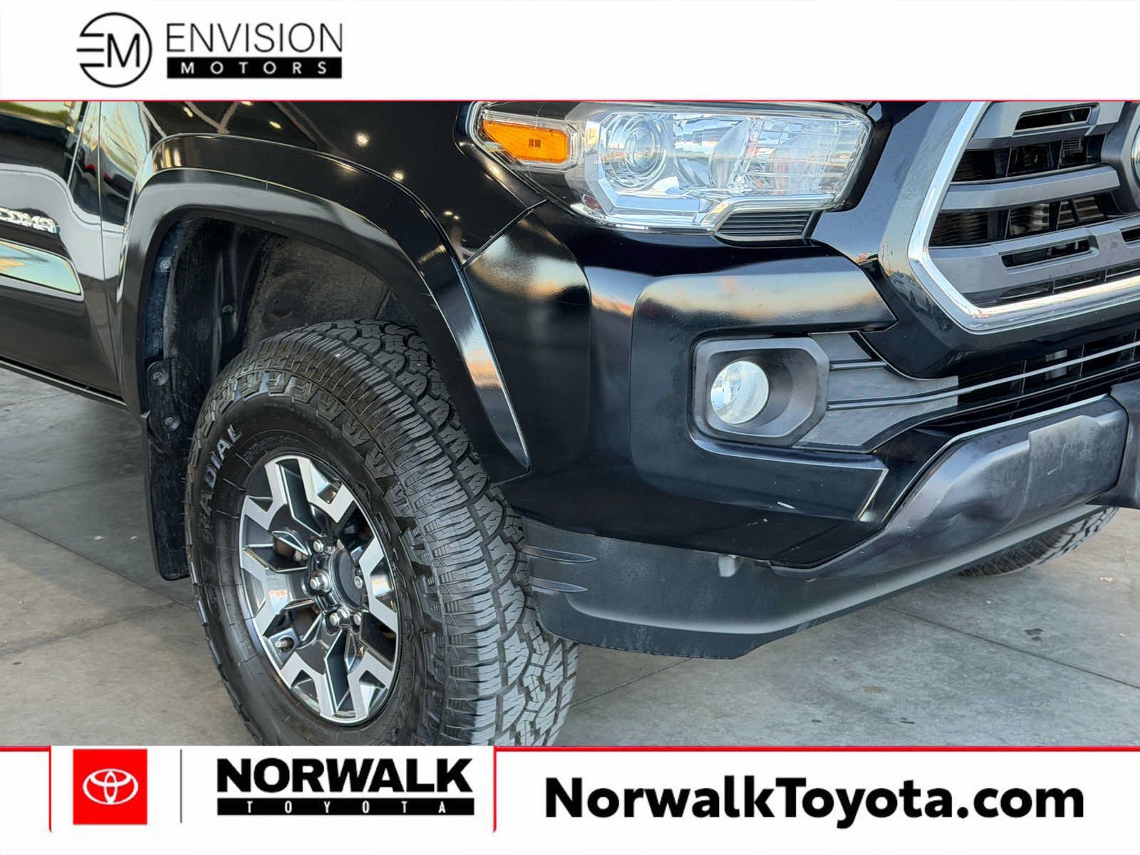 Used 2019 Toyota Tacoma SR5 RWD image 7