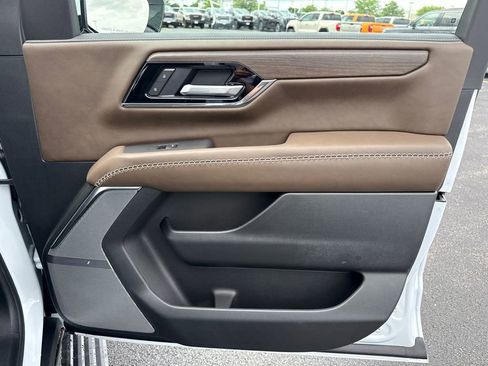 New 2026 GMC Yukon Denali Ultimate AWD/4WD image 37