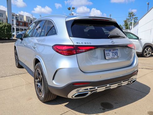 Used 2023 Mercedes-Benz GLC 300 4MATIC image 3
