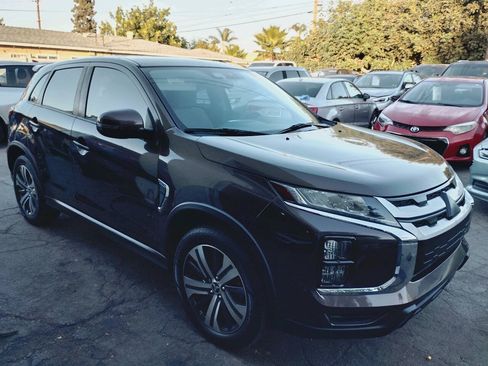 Used 2020 Mitsubishi Outlander Sport SE FWD image 3