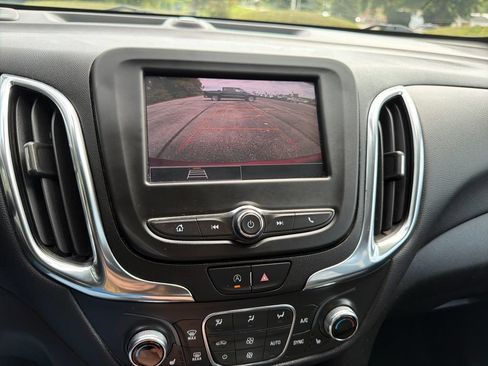Used 2022 Chevrolet Equinox LT FWD image 32