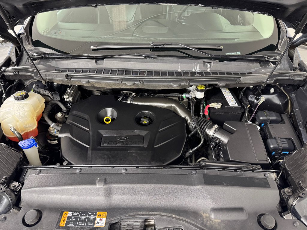 Used 2018 Ford Edge Titanium w/ Equipment Group 302A FWD image 28
