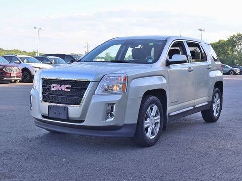 Used 2014 GMC Terrain SLE FWD image 3