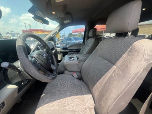 Used 2015 Ford F150 XLT AWD/4WD image 10