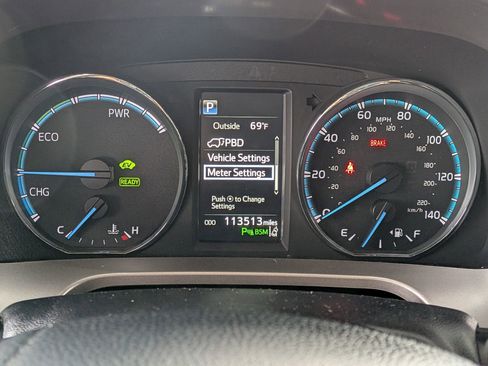 Used 2018 Toyota RAV4 Limited w/ Carpet Mat Package image 17