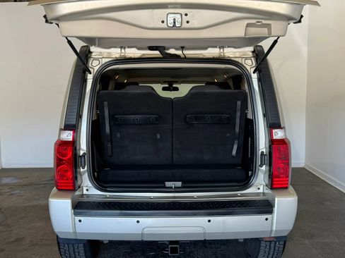 Used 2008 Jeep Commander Sport AWD/4WD image 26