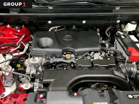 Used 2021 Toyota RAV4 LE image 32