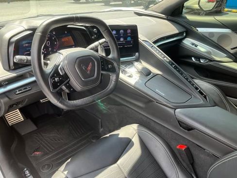 Used 2021 Chevrolet Corvette Stingray Premium Cpe w/ Z51 Performance Package RWD image 14