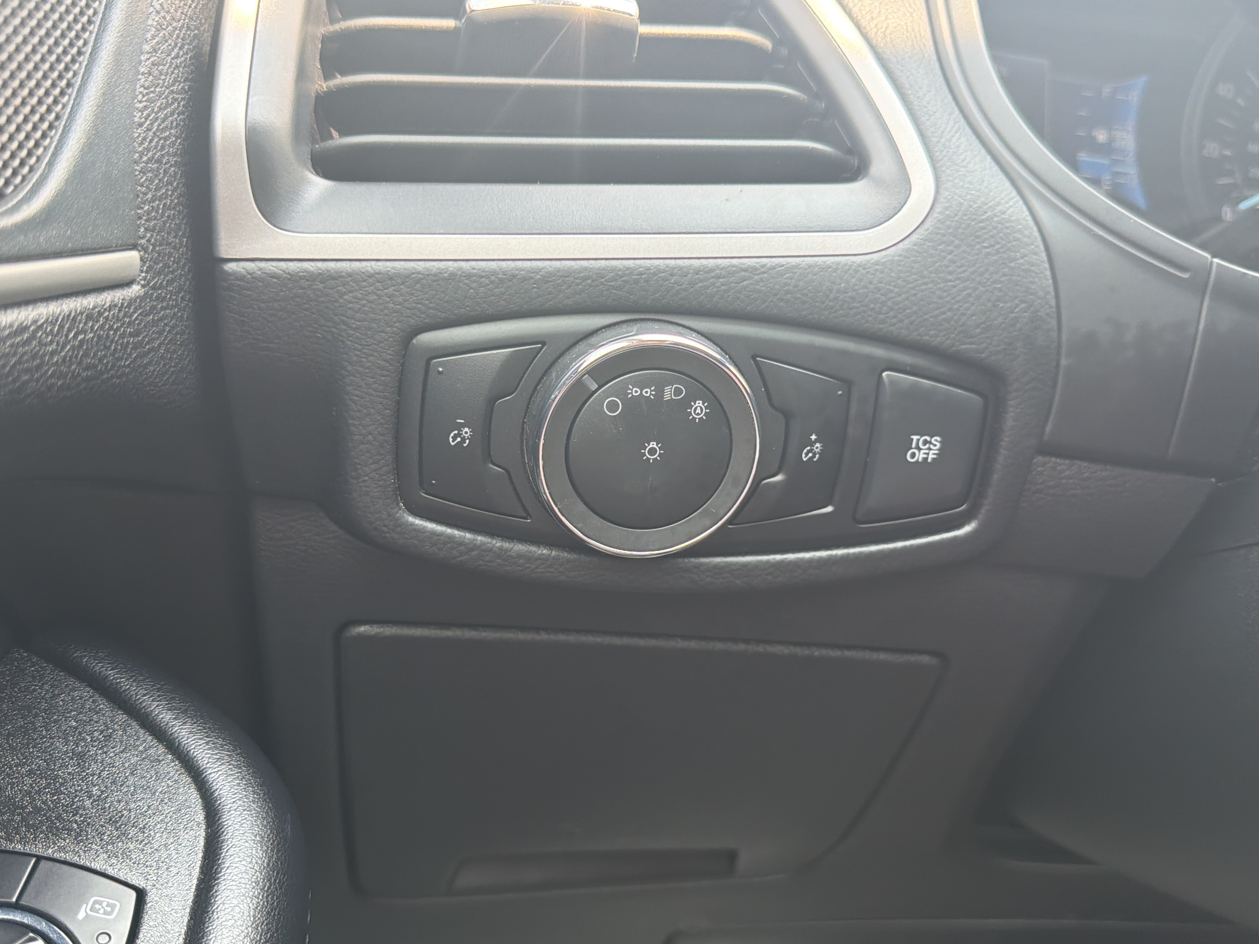 Certified 2024 Ford Edge SEL AWD/4WD image 30