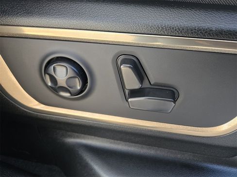 Used 2021 RAM 1500 Limited image 29