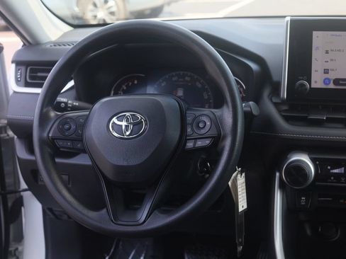 Used 2023 Toyota RAV4 LE AWD/4WD image 16