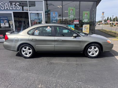 Used 2001 Ford Taurus SE FWD image 6