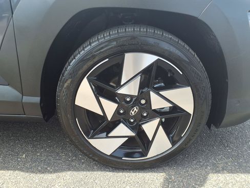 Certified 2024 Hyundai Kona Limited FWD image 9