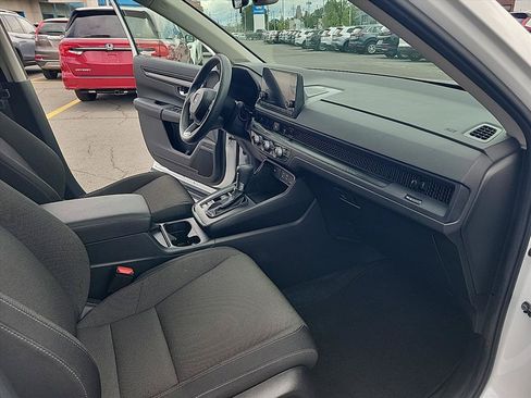Used 2024 Honda CR-V EX image 27
