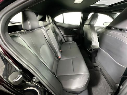 Used 2022 Lexus UX 250h w/ Premium Package image 27