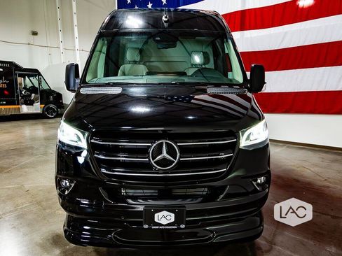 Used 2024 Mercedes-Benz Sprinter 3500 image 33