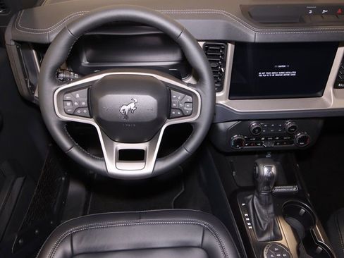 New 2025 Ford Bronco Outer Banks image 16