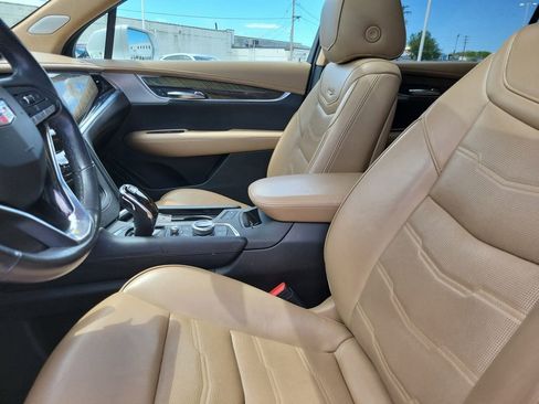 Used 2020 Cadillac XT6 Premium Luxury w/ Platinum Package AWD/4WD image 23