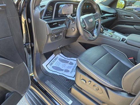 Used 2021 Cadillac Escalade ESV Sport w/ Driver Assist Tech Package AWD/4WD image 18