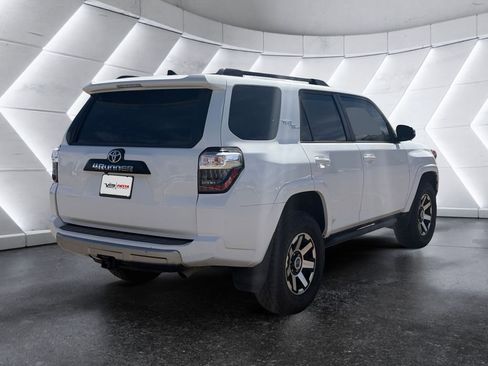 Used 2021 Toyota 4Runner TRD Off-Road Premium w/ Moonroof Package AWD/4WD image 4