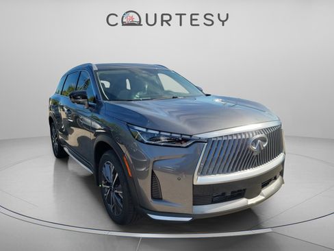 Certified 2026 INFINITI QX60 Luxe w/ Family Package image 5