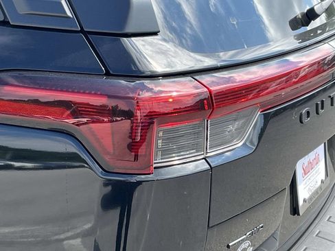 New 2026 Subaru Outback Premium w/ Premium/Limited Package 2 AWD/4WD image 10