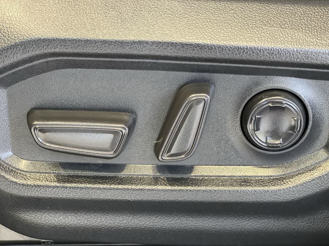 Used 2024 Toyota Tundra Platinum AWD/4WD image 15