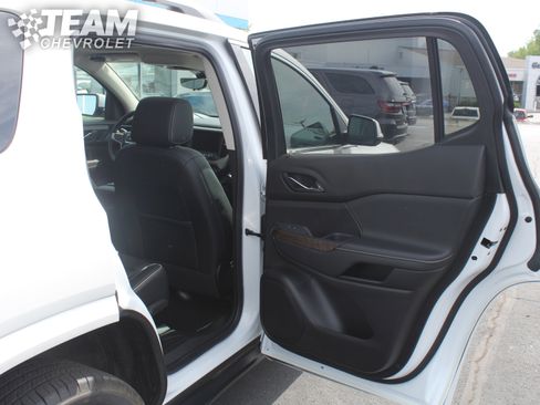Certified 2021 GMC Acadia Denali w/ Denali Ultimate Package AWD/4WD image 28