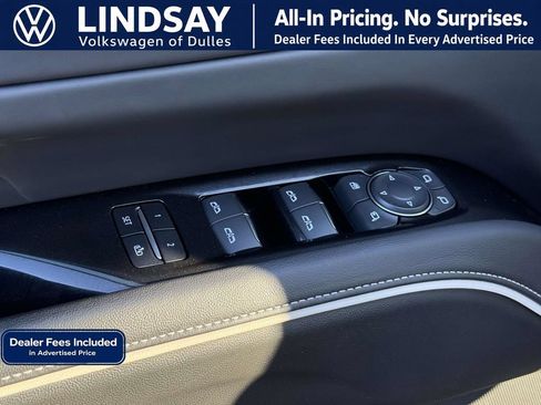 Used 2021 Cadillac Escalade Premium Luxury Platinum w/ Heavy-Duty Trailer Package AWD/4WD image 10