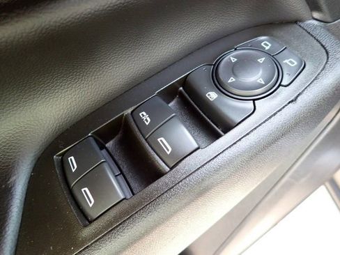 Used 2023 Chevrolet Equinox LT image 14