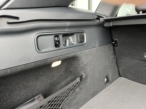 Certified 2025 Mercedes-Benz GLC 300 4MATIC image 56