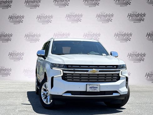 Used 2023 Chevrolet Suburban Premier AWD/4WD image 2