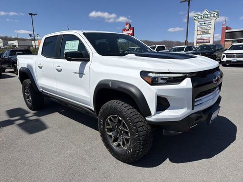 New 2026 Chevrolet Colorado ZR2 w/ Technology Package AWD/4WD image 3