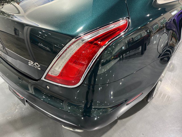 Used 2017 Jaguar XJ L Portfolio AWD/4WD image 37